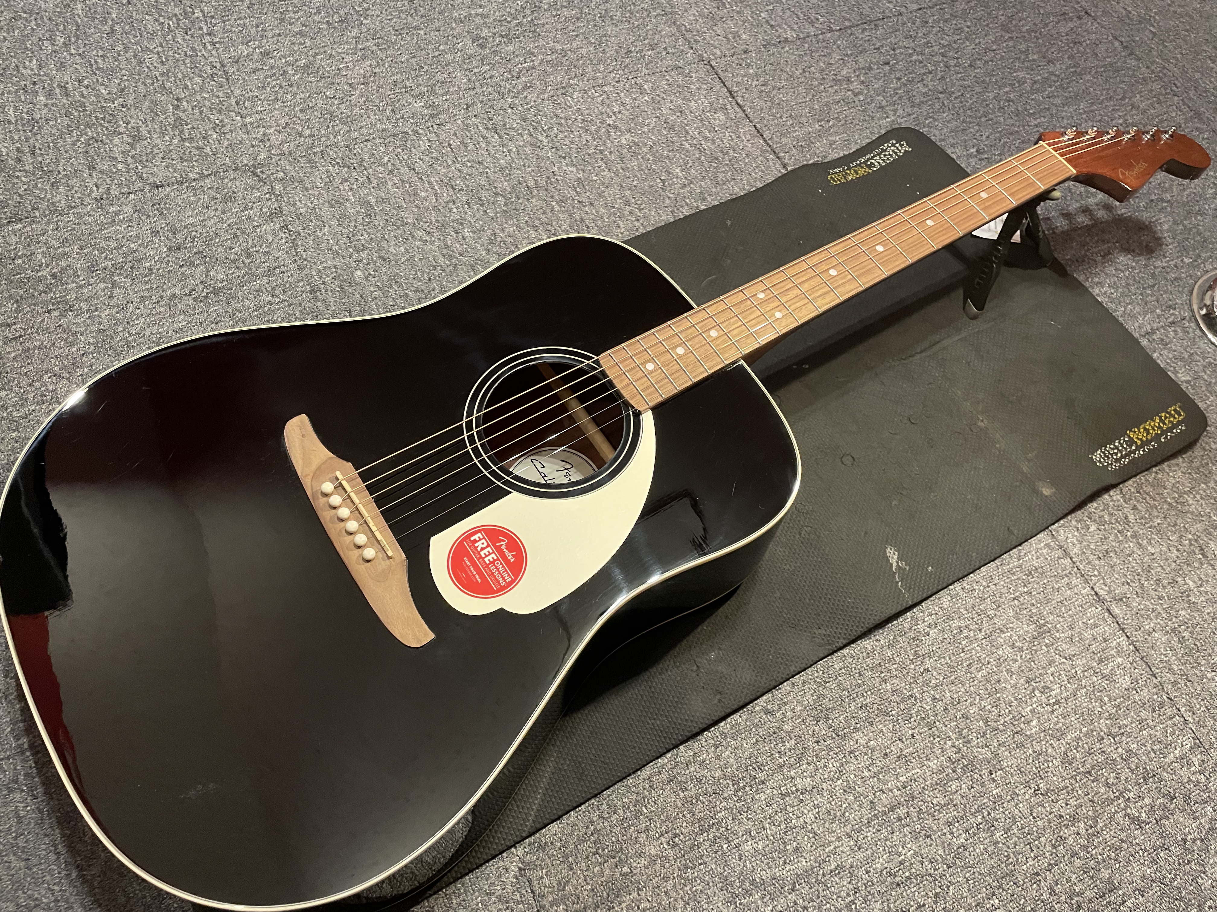 Fender 　アコースティックギター　California Standard Redondo™