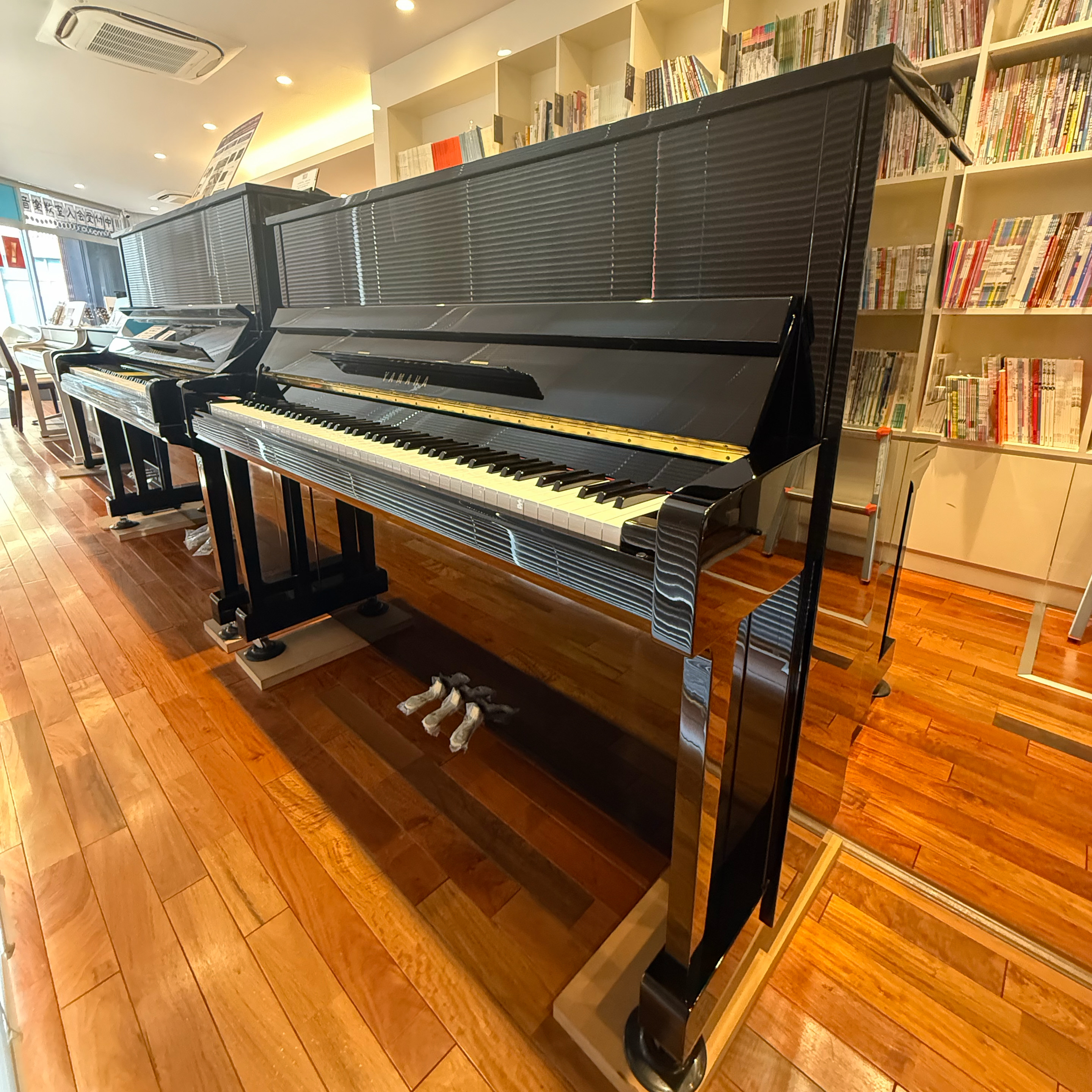 YAMAHA アップライトピアノ b121