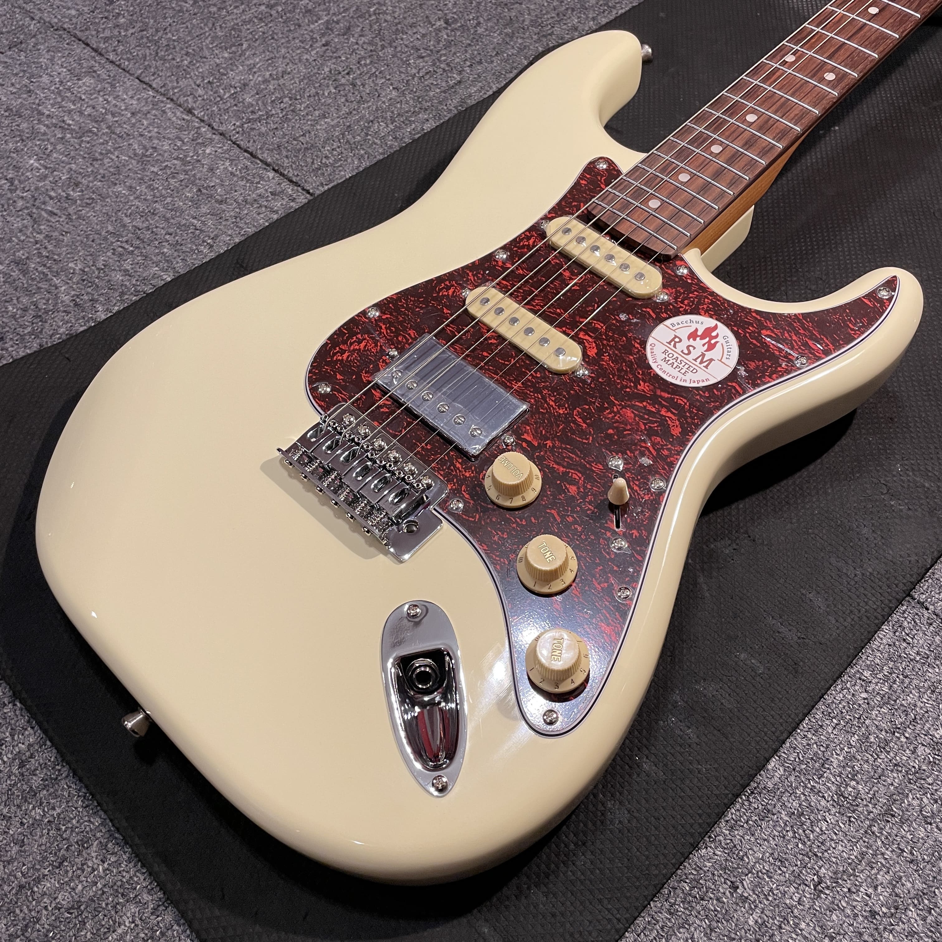 Bacchus　エレキギター　BST-2-RSM-TTPG/OWN