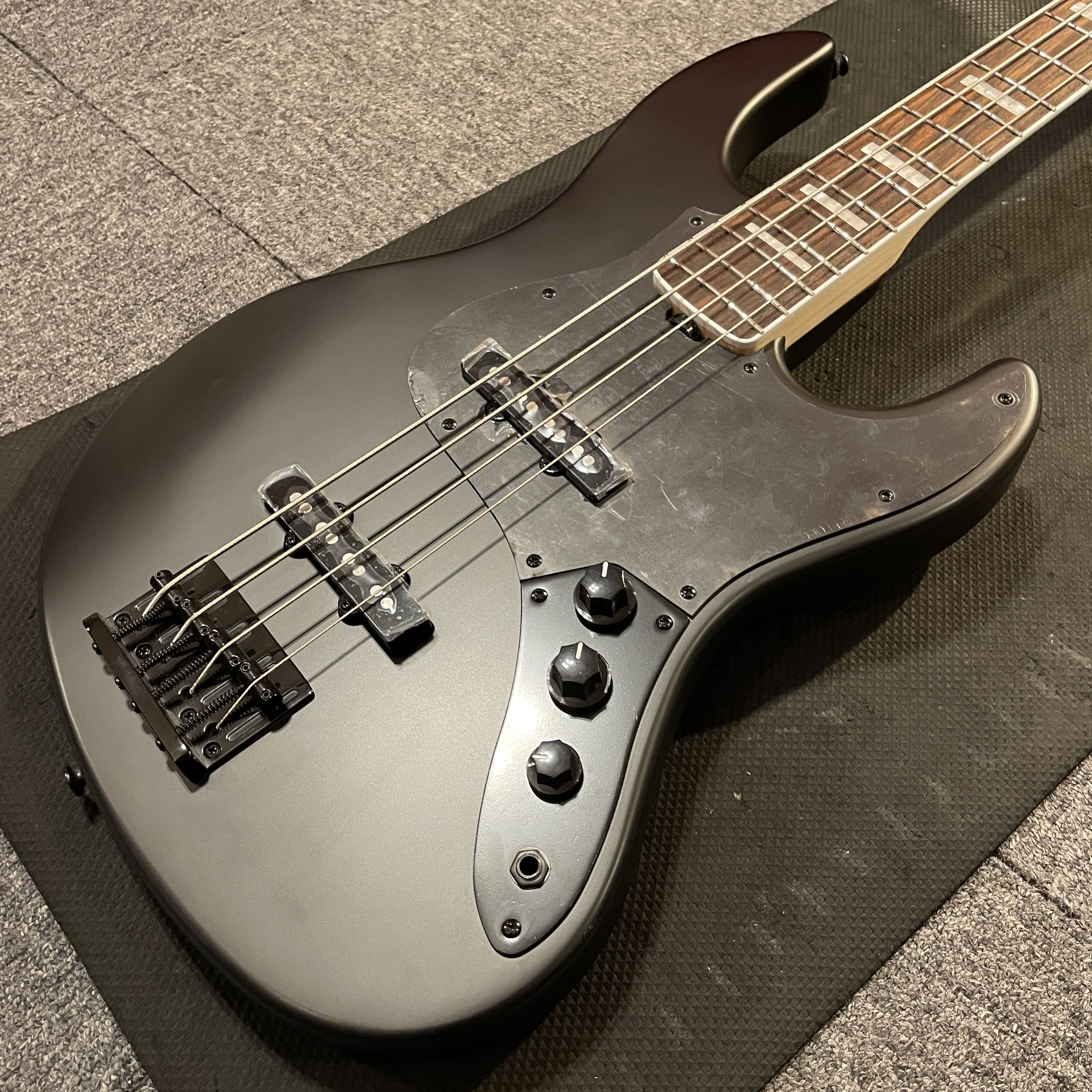 GrassRoots　エレキベース　G-AMAZE-DX/LS/Black Satin
